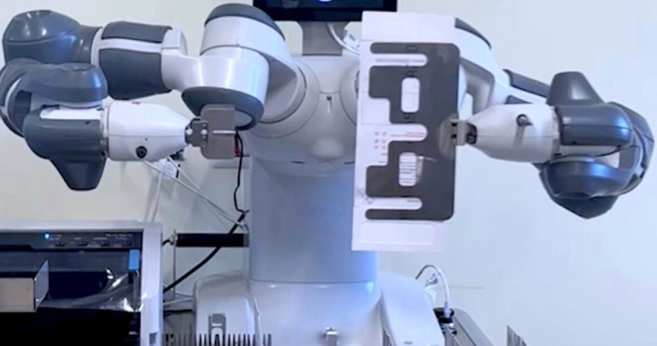 Robot laboratorio patologia clinica Giovanni XXIII