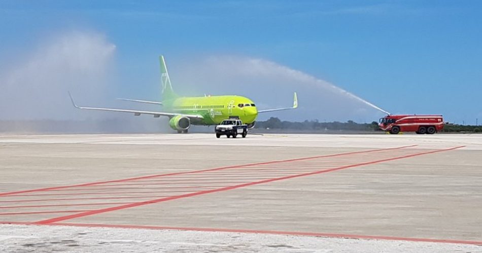 Volo s7 Airlines Bari-Mosca al suo arrivo in aeroporto Bari