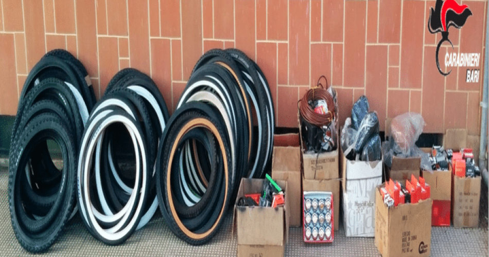 La merce sottratta al negozio di articoli per biciclette ad Andria