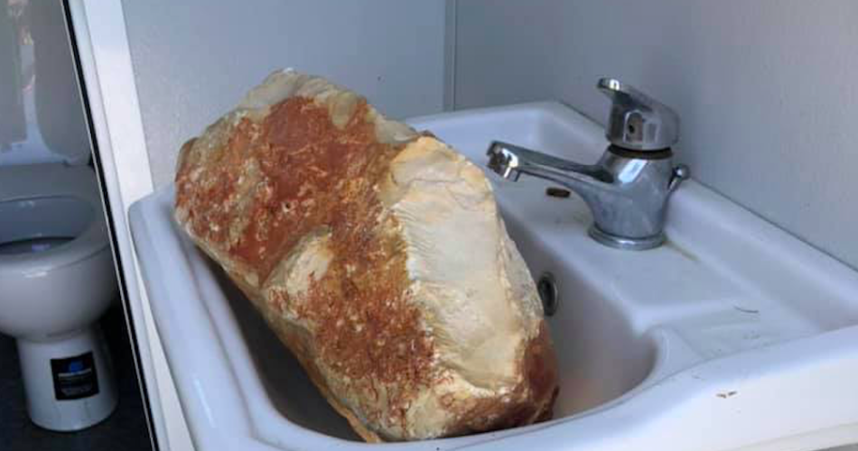 Atti vandalici lungomare San Girolamo