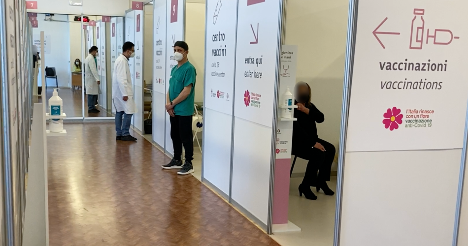 centro vaccinale vaccino palacarrassi