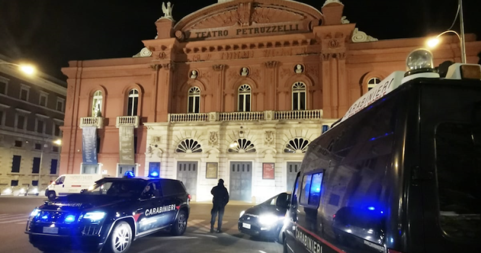 carabinieri notte bari