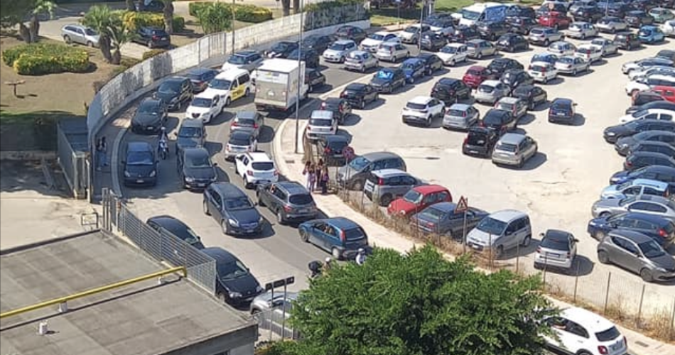 traffico Mungivacca liceo Fermi