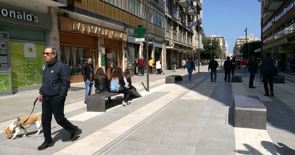 Nuovo look per via Sparano (Foto Borderline24)