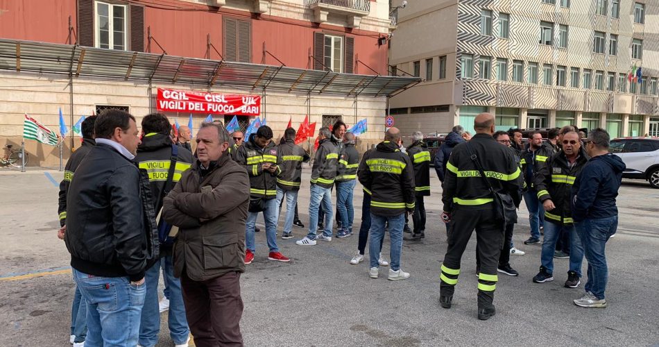 protesta vigili del fuoco