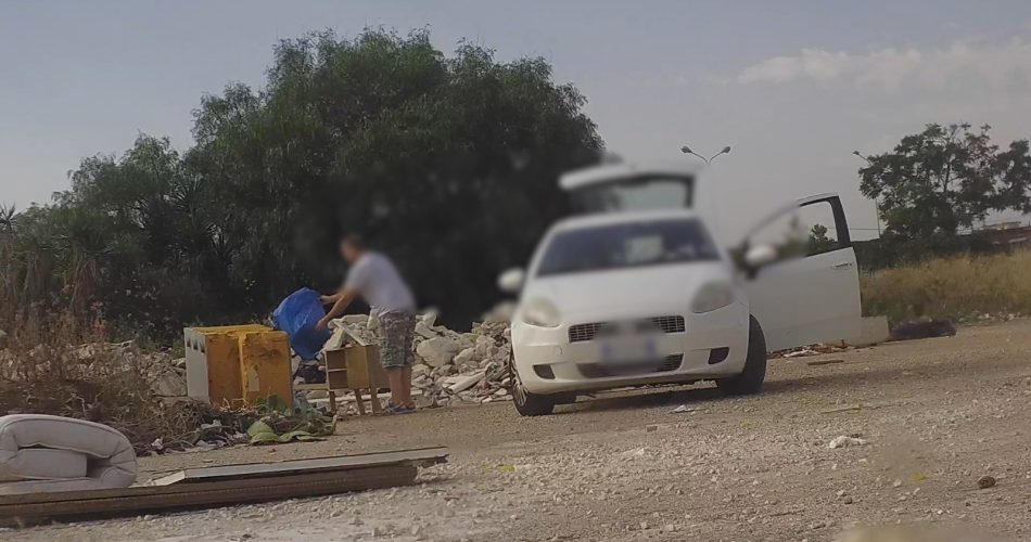 foto incivili rifiuti