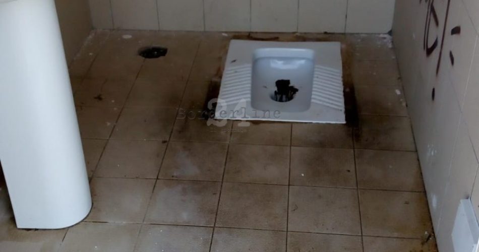 bagni torre quetta sporchi