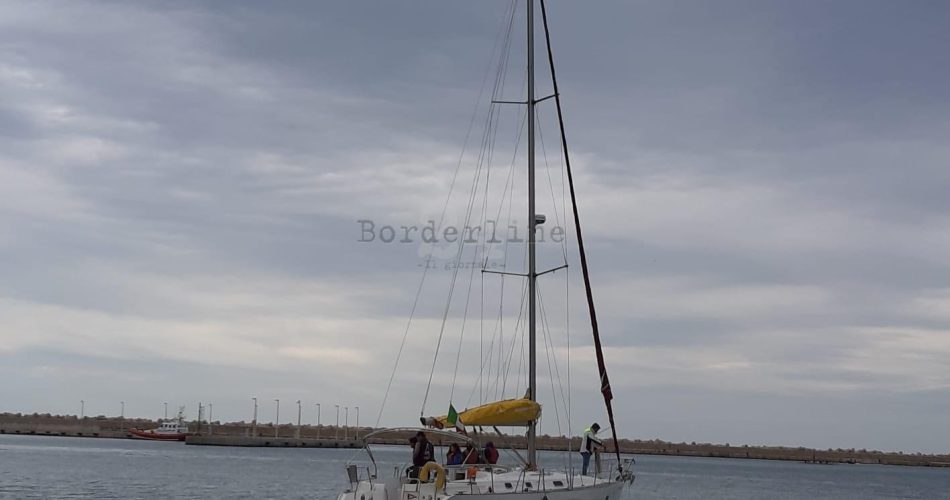 bari social boat