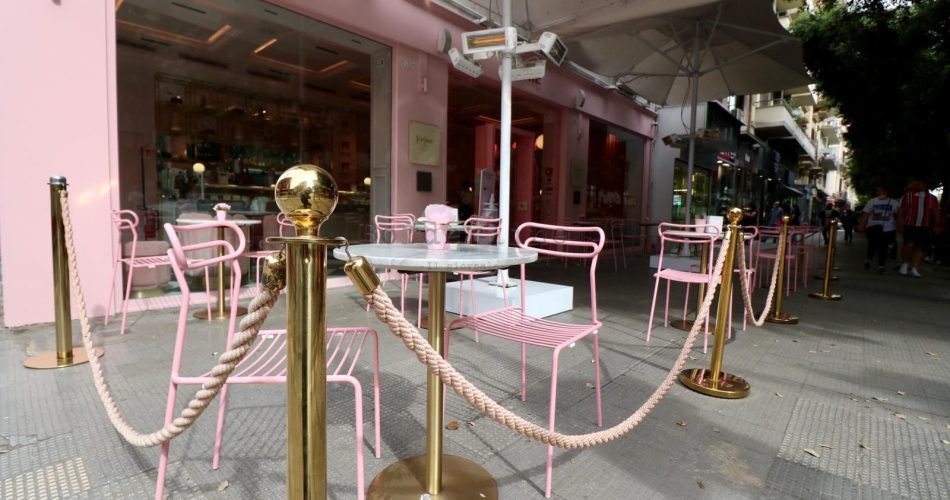 bar tavolini distanza coronavirus