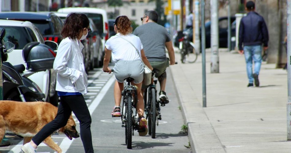 pista ciclabile light