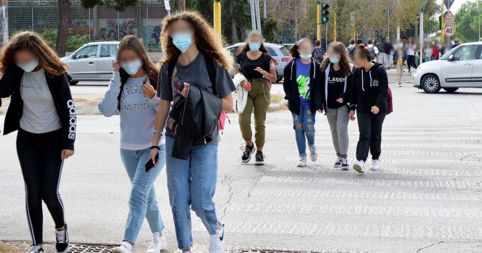 scuola studenti mascherine