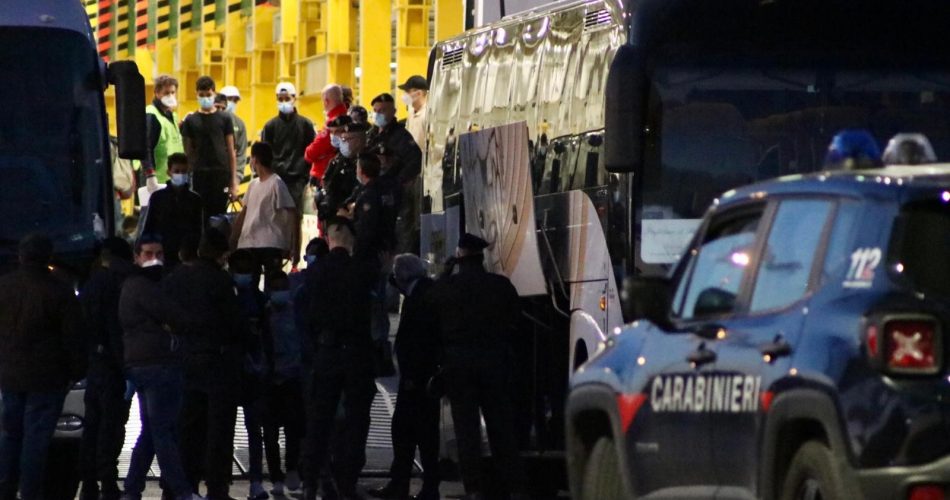 Sbarco migranti
