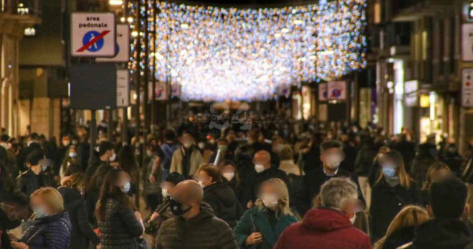 luci natale via sparano