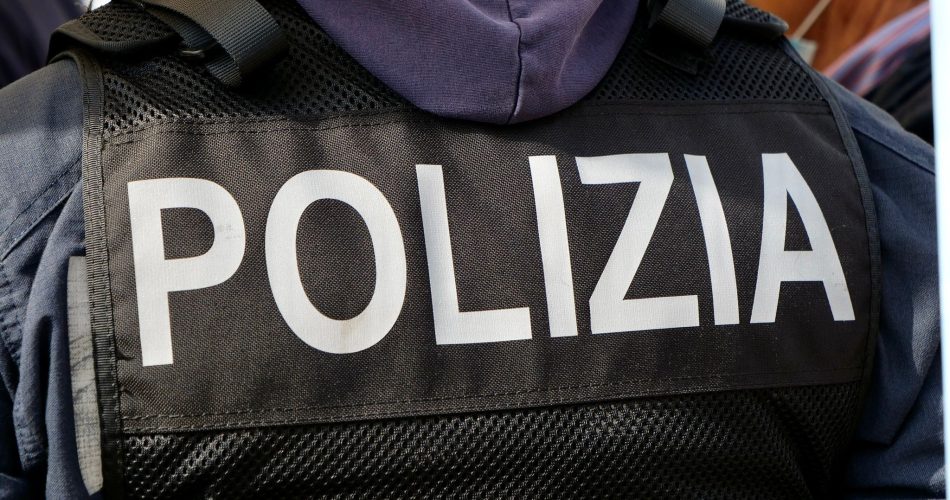 Polizia Bari Polizia Bari