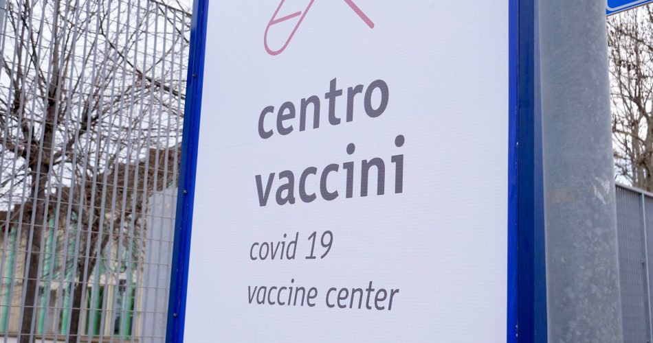 vaccino vaccini covid palacarrassi