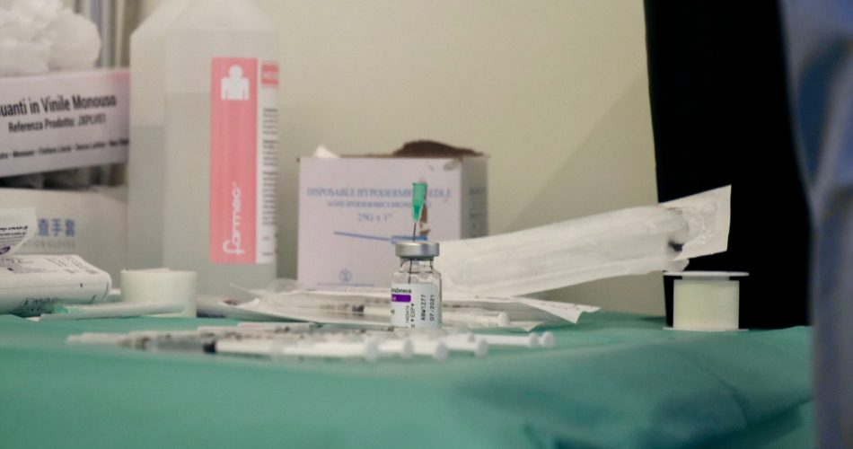 astrazeneca vaccino covid coronavirus