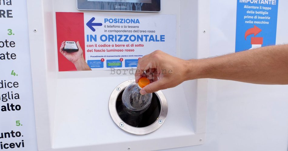 ecocompattatore plastica