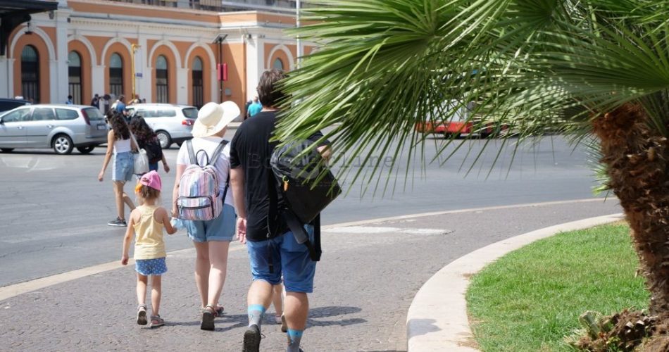 turismo turisti stazione