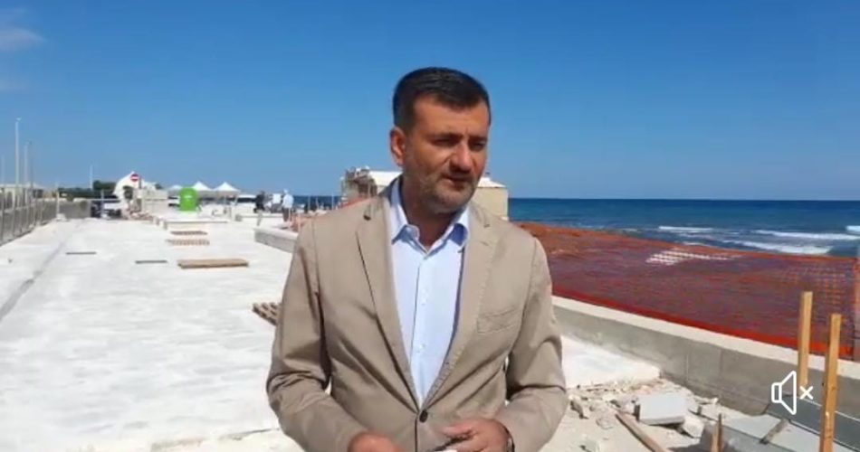 Foto screen Facebook video Decaro