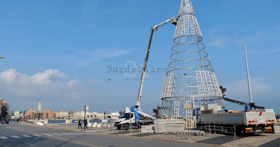 albero natale piazza diaz
