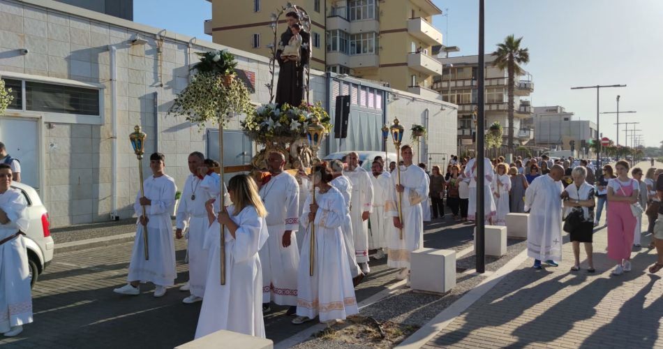 processione sant'antonio fesca