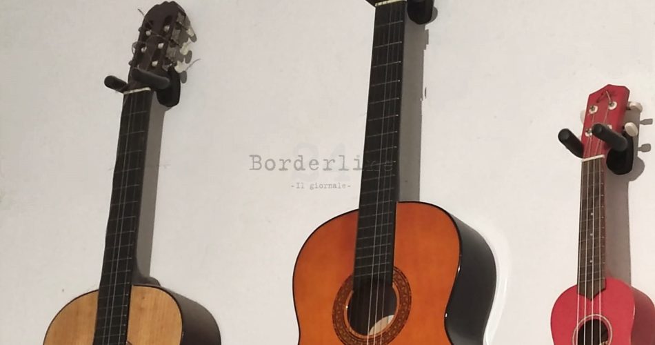 chitarre ukulele musica