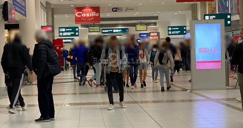 aeroporto turismo turisti