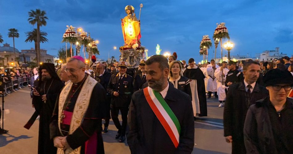 processione san nicola decaro processione san nicola decaro