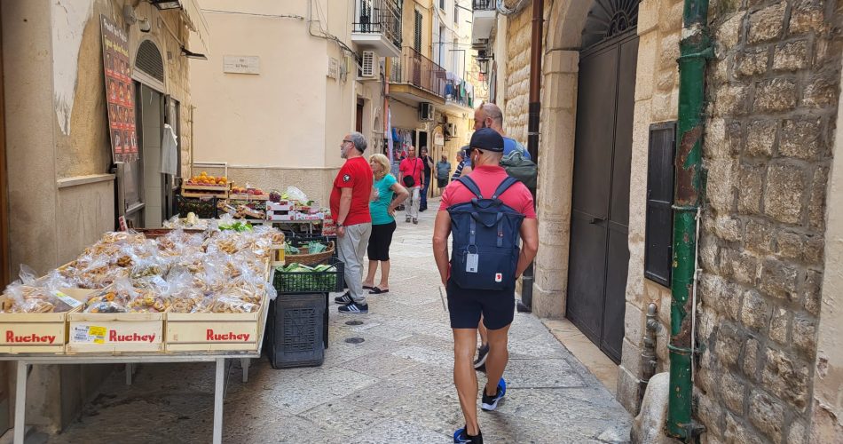 turisti bari vecchia