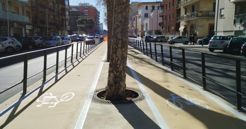 viale unità ditalia lavori pista