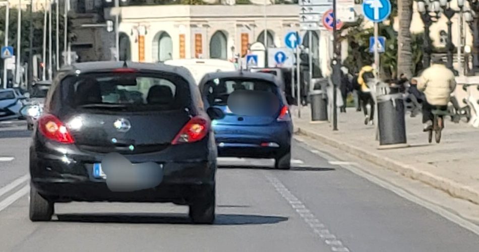 lungomare traffico auto pista ciclabile
