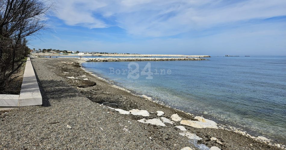 spiaggia devastata san girolamo