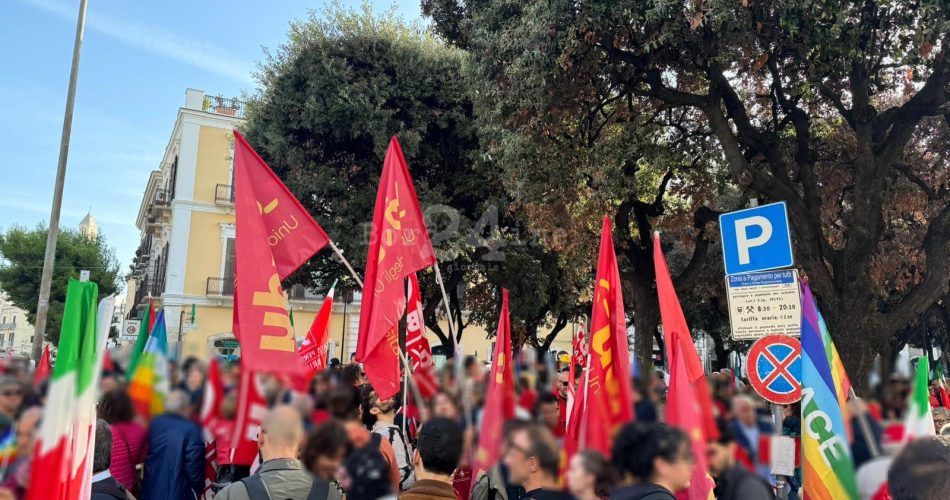 manifestazione pace Bari