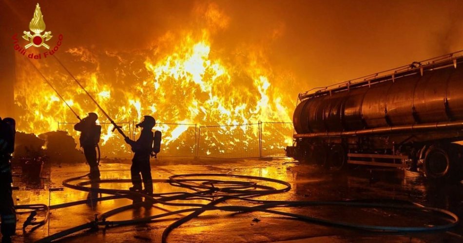 incendio palo bitonto modugno