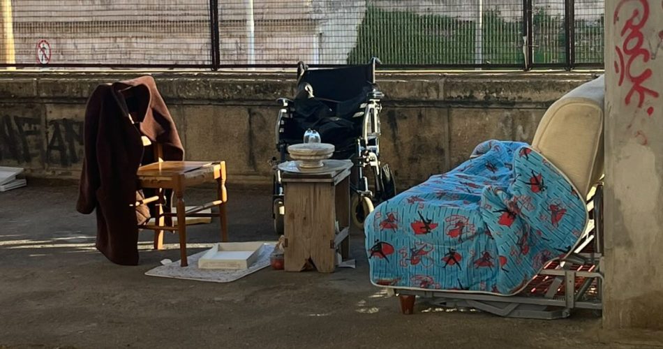 riparo di fortuna corso Italia