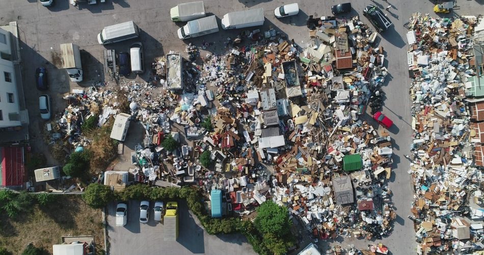 Discarica abusiva sequestro