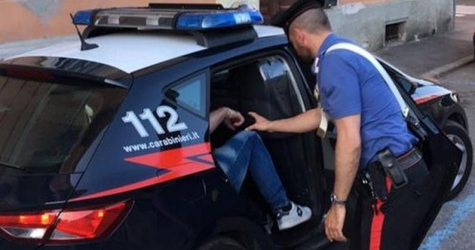 arresto-carabinieri arresto-carabinieri
