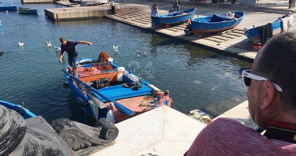 pescatori molo san nicola