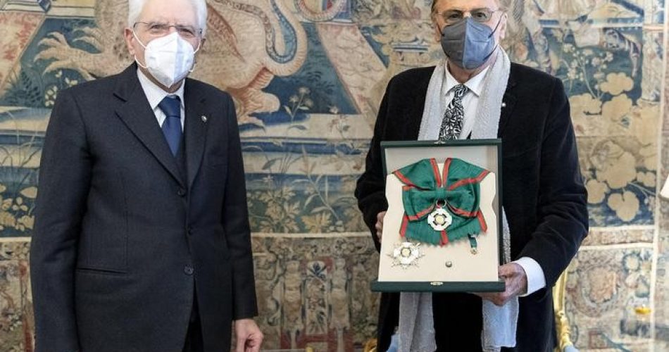 Il Presidente della Repubblica Sergio Mattarella ha nominato Renzo Arbore Cavaliere di Gran Croce al Merito della Repubblica Italiana, 15 gennaio 2022. ANSA/ TWITTER QUIRINALE ++HO - NO SALE EDITORIAL USE ONLY++