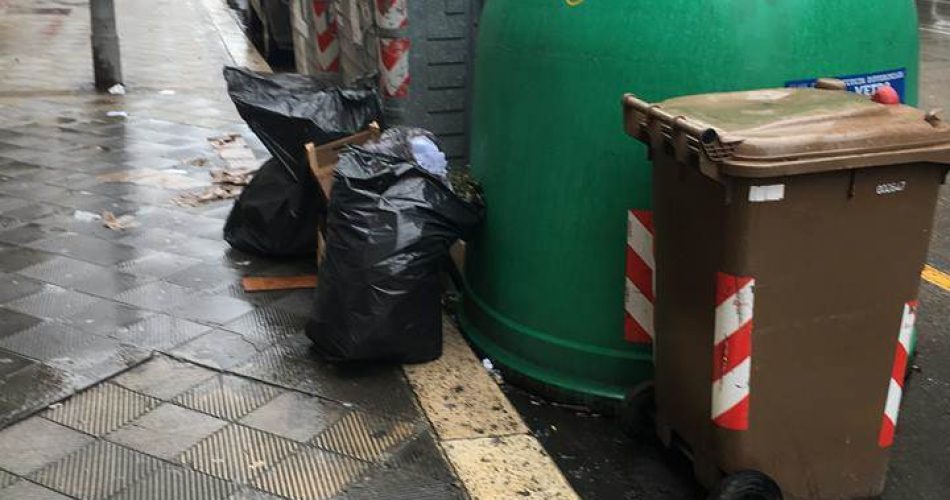 Bidoni corso Vittorio Emanuele