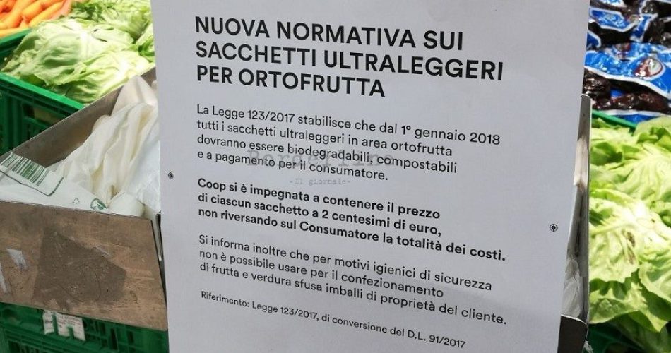 Sacchetti non compostabili, sequestrata azienda nel barese