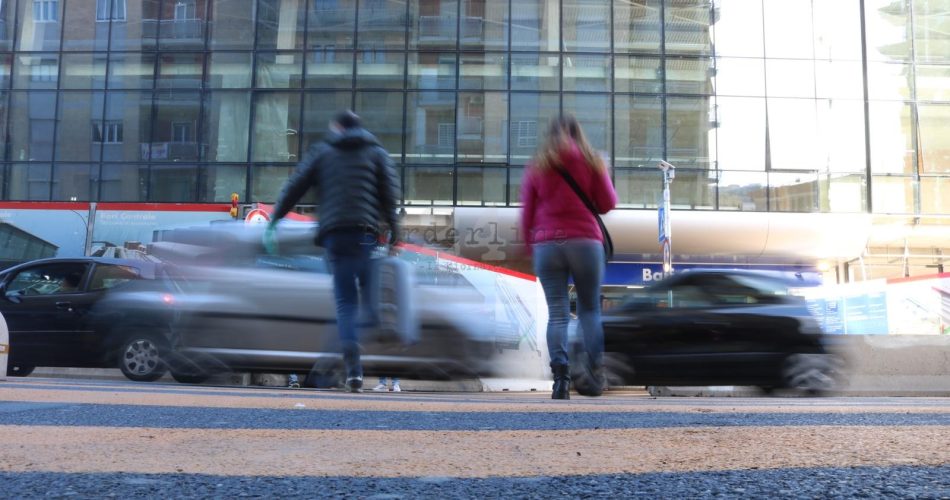 pedoni via capruzzi stazione