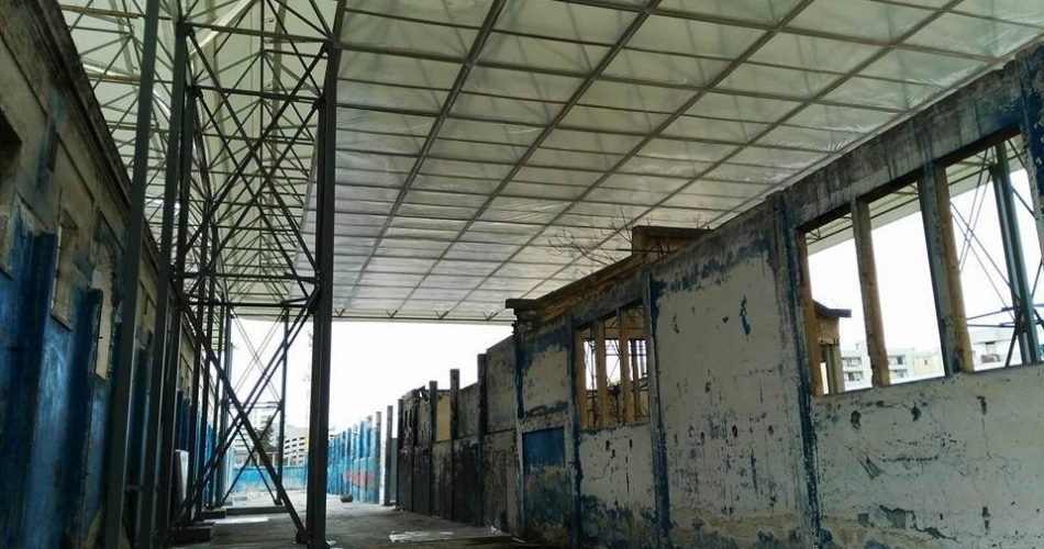 capannone coperto fibronit