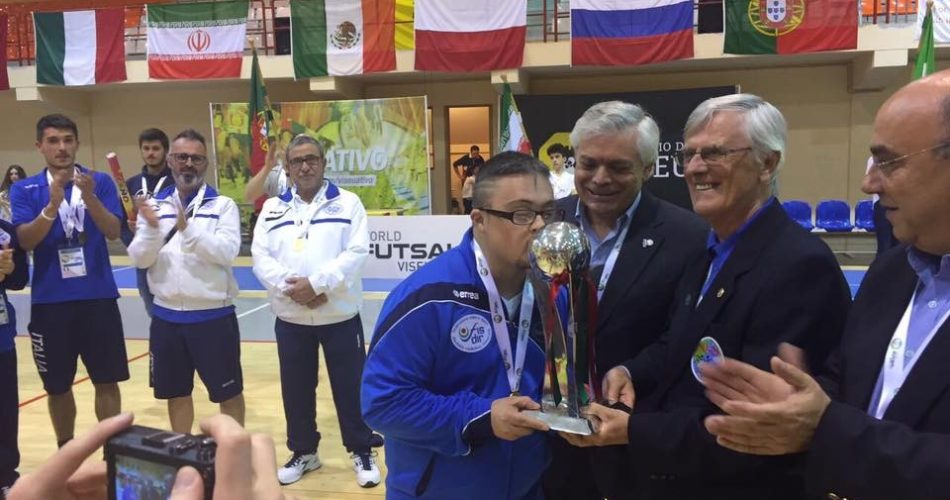 capitan-leocata-bacia-la-coppa