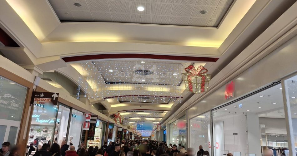 centro commerciale saldi