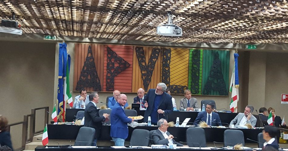 Consegna Vassoio Panzerotti A Emiliano