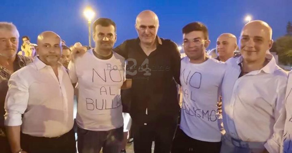 corteo contro bullismo