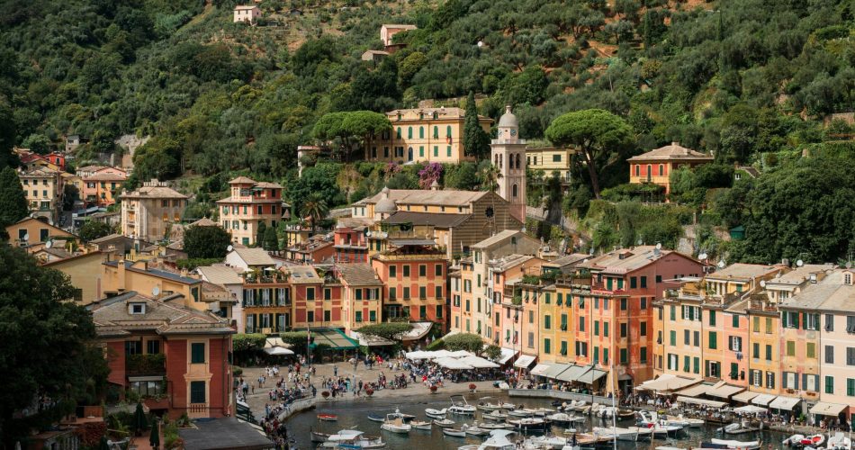 dorin-seremet-IMaO8O8YfQA-unsplash