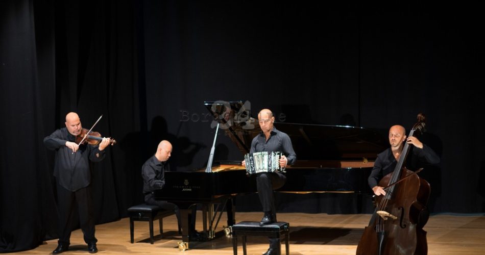 foto Novafonic quartet