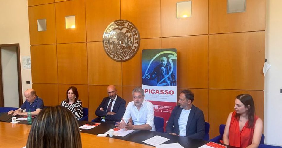 foto conf. stampa presentazione mostra Picasso